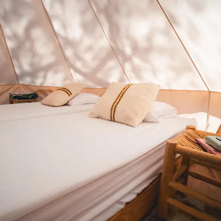 אתר קמפינג Tres Estrellas Costa Brava ואל-לוברגה