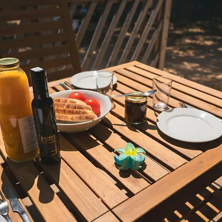 Tres Estrellas Costa Brava אתר קמפינג ואל-לוברגה